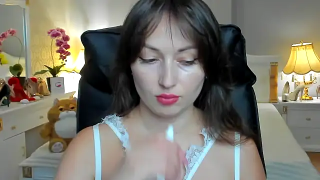 Snapshot of RosiAlina chatting on 2, 7, 2026 RosiAlina online show from 2, 7, 2026