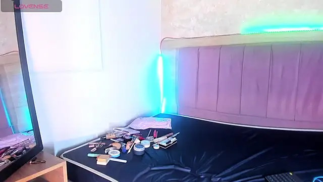 alunnaclarkcm online show from 15, 12, 2025