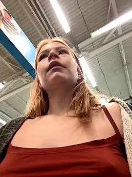 Snapshot of _Little_Ginger chatting on 16, 12, 2025 Little Ginger online show from 16, 12, 2025