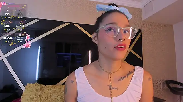 loraineblake online show from 15, 12, 2025