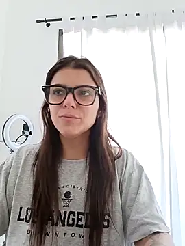 Snapshot of lililovexx chatting on 14, 2, 2026 lililovexx online show from 14, 2, 2026