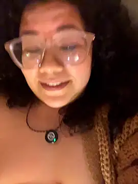 Snapshot of VanesssaMilf_ chatting on 3, 2, 2026 VanesssaMilf online show from 3, 2, 2026