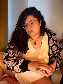 Snapshot of VanesssaMilf_ chatting on 7, 2, 2026 VanesssaMilf online show from 7, 2, 2026