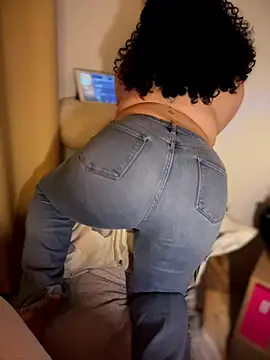 Snapshot of VanesssaMilf_ chatting on 22, 2, 2026 VanesssaMilf online show from 22, 2, 2026