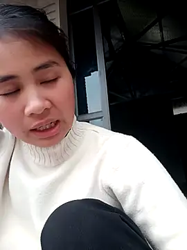 Him MountainGirl online show from 3, 2, 2026