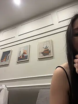 Lucy79xx online show from 6, 2, 2026