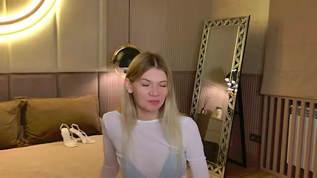 Snapshot of Vivien_Hans chatting on 13, 7, 2026 Vivien Hans online show from 13, 7, 2026
