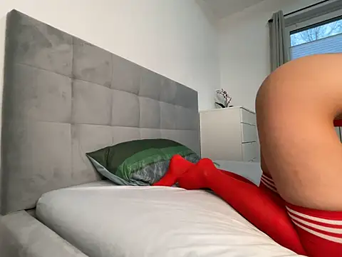 Snapshot of Carlycrush_ chatting on 17, 4, 2026 Carlycrush online show from 17, 4, 2026