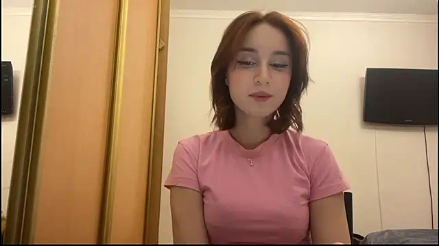 StacieLaudadio online show from 22, 12, 2025