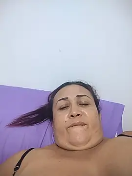 Snapshot of Nini_Love_ chatting on 4, 7, 2026 Nini Love online show from 4, 7, 2026