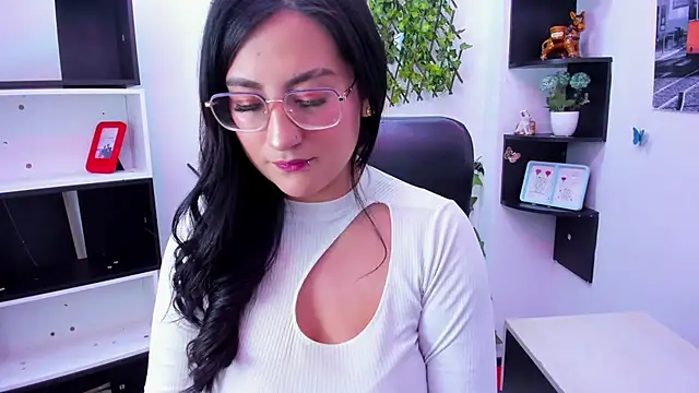 Snapshot of sophi_hardd_ chatting on 21, 2, 2026 sophi hardd online show from 21, 2, 2026