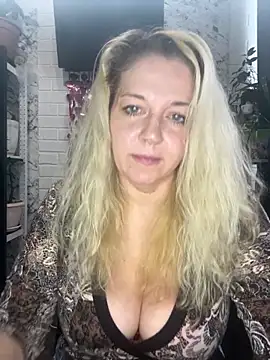 JenniferCarmen online show from 8, 3, 2026