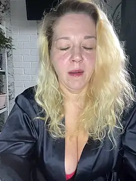 JenniferCarmen online show from 8, 4, 2026