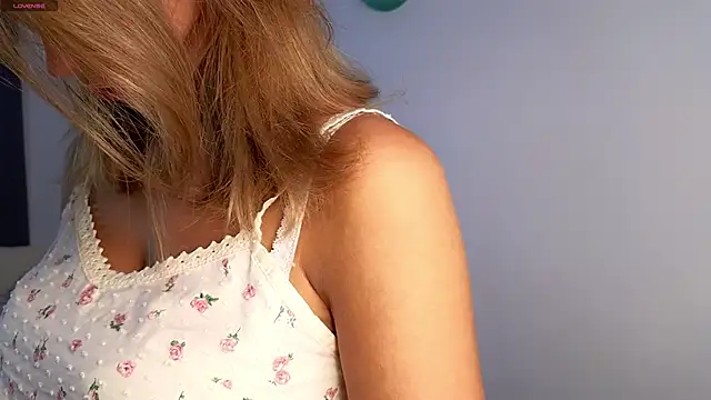 Snapshot of springloveee chatting on 2, 5, 2026 springloveee online show from 2, 5, 2026