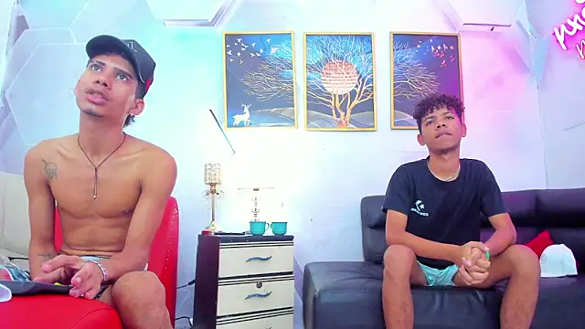 Alex jeins at online show from 2, 2, 2026