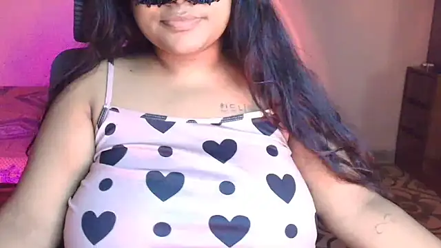 Snapshot of HEZALNUT chatting on 9, 7, 2026 HEZALNUT online show from 9, 7, 2026