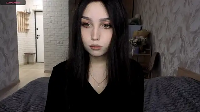 Qwami Amie online show from 31, 5, 2026