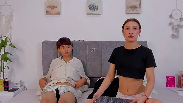 Snapshot of tefi_meow_ chatting on 22, 12, 2025 tefi meow online show from 22, 12, 2025