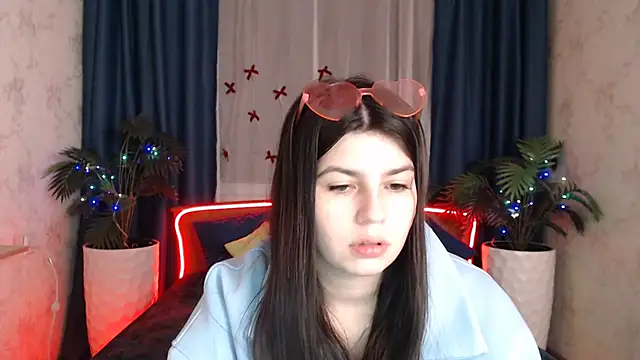 KisaModel online show from 20, 12, 2025