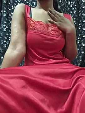 Snapshot of Rose1728 chatting on 2, 3, 2026 Rose1728 online show from 2, 3, 2026