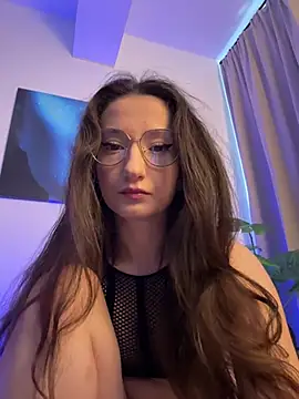 Snapshot of TheaMalekoo chatting on 6, 7, 2026 TheaMalekoo online show from 6, 7, 2026