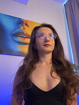 Snapshot of TheaMalekoo chatting on 20, 7, 2026 TheaMalekoo online show from 20, 7, 2026