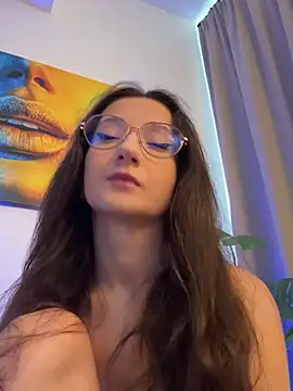 Snapshot of TheaMalekoo chatting on 25, 7, 2026 TheaMalekoo online show from 25, 7, 2026