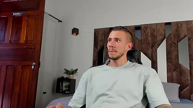 J king   online show from 20, 5, 2026