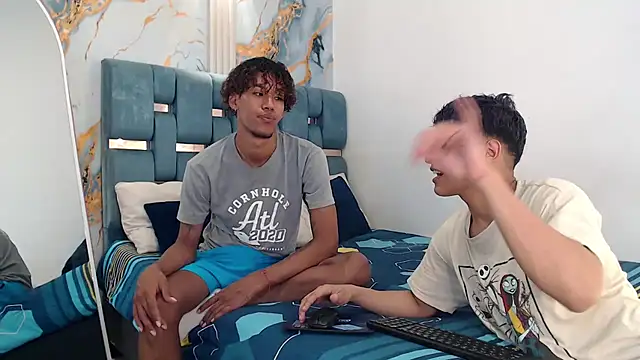 Snapshot of YOUNG_GUYS1 chatting on 10, 2, 2026 YOUNG GUYS1 online show from 10, 2, 2026