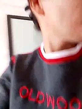 Snapshot of Cako-naka chatting on 18, 12, 2025 Cako-naka online show from 18, 12, 2025