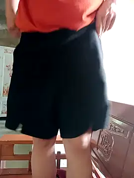 little-effy online show from 7, 4, 2026