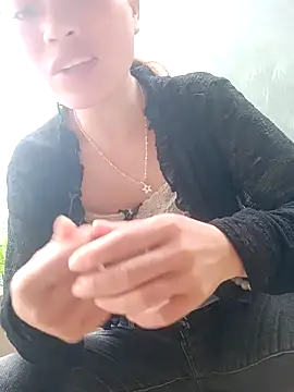 Snapshot of little-effy chatting on 23, 7, 2026 little-effy online show from 23, 7, 2026
