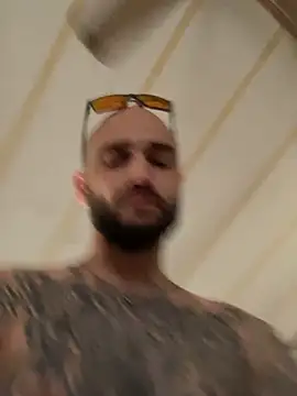 kingNQueen1211 online show from 22, 4, 2026