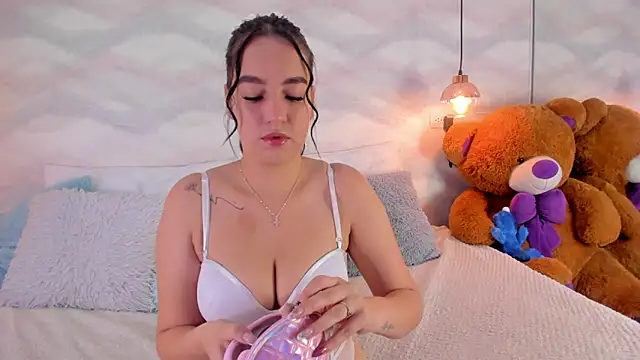 Snapshot of jazlin_angels1 chatting on 15, 1, 2026 jazlin angels1 online show from 15, 1, 2026