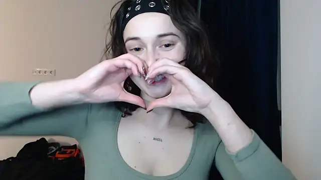 Snapshot of Angelik5371 chatting on 14, 1, 2026 Angelik5371 online show from 14, 1, 2026