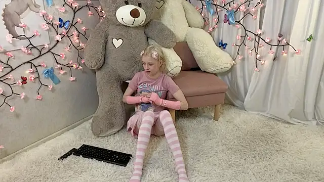 ViollaBloom online show from 22, 12, 2025