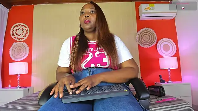 Snapshot of NikollSalas chatting on 8, 6, 2026 NikollSalas online show from 8, 6, 2026