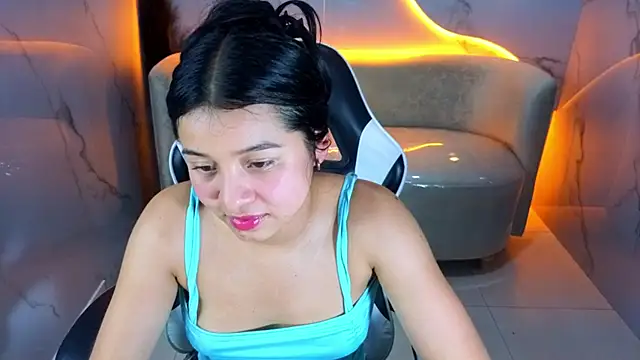 Snapshot of Sofi_Adams_Tx chatting on 5, 1, 2026 Sofi Adams Tx online show from 5, 1, 2026