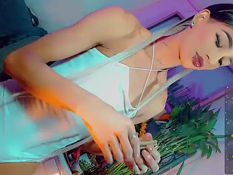 agathaferrer3 online show from 22, 3, 2026