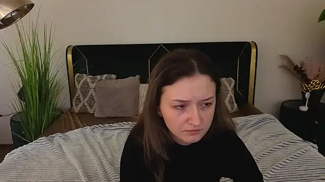 CyrenaLuxe online show from 21, 3, 2026