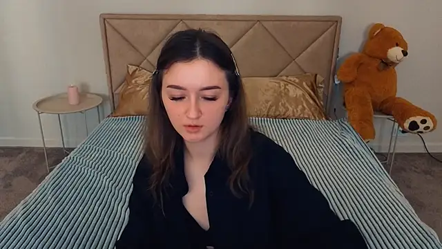 CyrenaLuxe online show from 29, 4, 2026