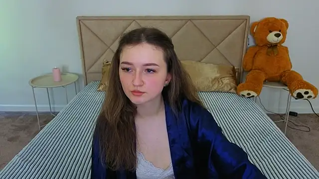 CyrenaLuxe online show from 3, 5, 2026