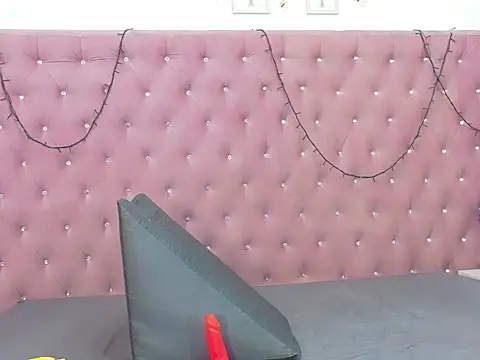 ValentinaFranco1 online show from 7, 1, 2026