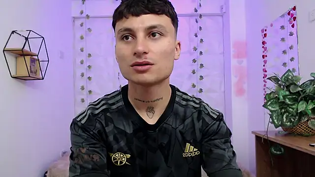 Snapshot of Noah_Vera chatting on 10, 1, 2026 Noah Vera online show from 10, 1, 2026