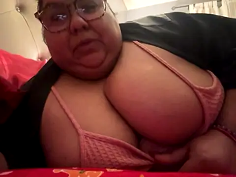 Sexybbwqueen online show from 18, 12, 2025