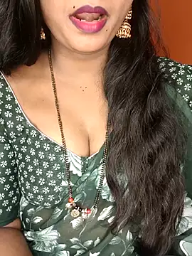 Snapshot of Rachu_love chatting on 11, 5, 2026 Rachu love online show from 11, 5, 2026