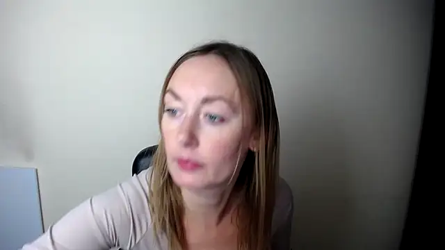 LiaSeass  online show from 14, 12, 2025