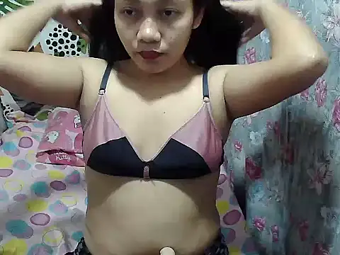 Snapshot of Lusty_babe chatting on 18, 7, 2026 Lusty babe online show from 18, 7, 2026