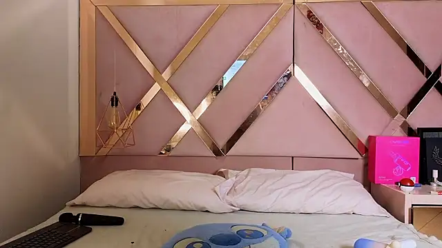 Stephanny Blush online show from 20, 3, 2026