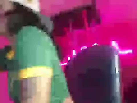 Snapshot of angeles_cute_17 chatting on 17, 12, 2025 angeles cute 17 online show from 17, 12, 2025